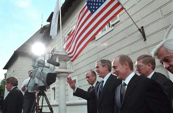 Bush and Putin leave Brdo Castle in Slovenia after their first meeting, 16 June 2001 — the one at which the phrase about the “soul” was uttered. Photo: White House / Eric Draper. Licence: public domain. Source: Wikimedia Commons https://commons.wikimedia.org/wiki/File:President_George_W._Bush_leaves_Brdo_Castle_with_Russian_President_Vladimir_Putin.jpg