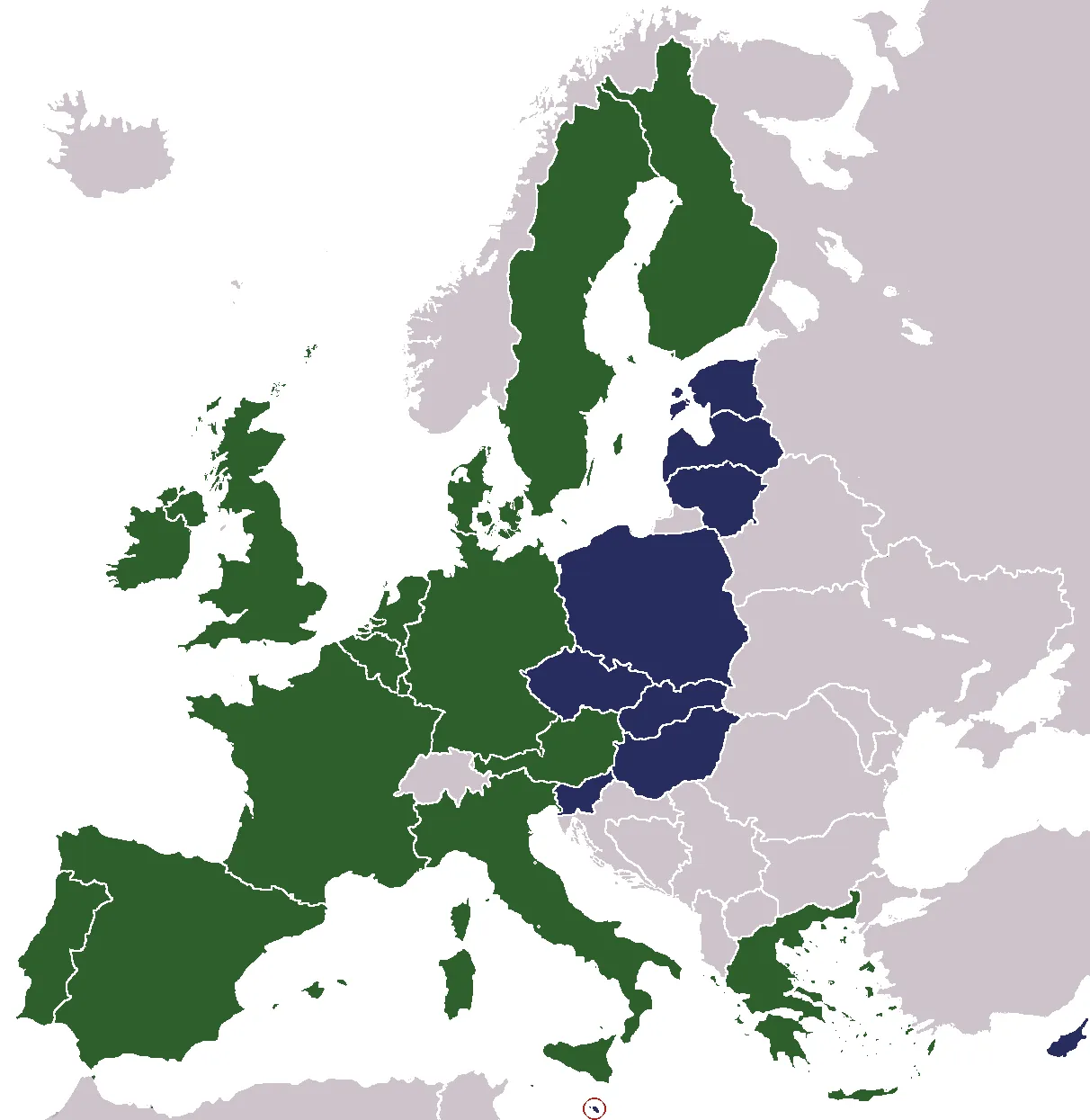 The 2004 EU enlargement: in dark, the states that joined the union; in light, the earlier members. “The borders were converging closely”; the EU internal market was extending eastward. Map: JLogan. Licence: CC BY-SA 3.0. Source: Wikimedia Commons https://commons.wikimedia.org/wiki/File:EU_Enlargement_2004.png